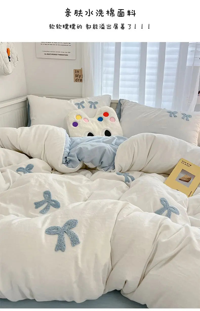 Soft Bow Accent Duvet Set