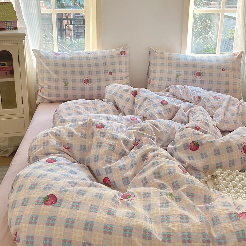 Strawberry Gingham Bedding Set