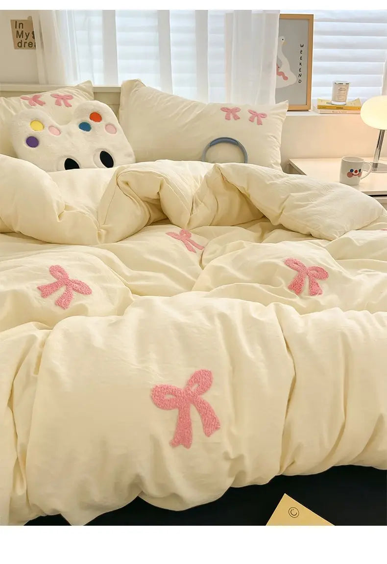 Soft Bow Accent Duvet Set