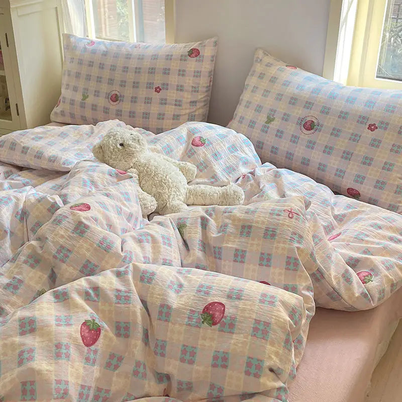Strawberry Gingham Bedding Set