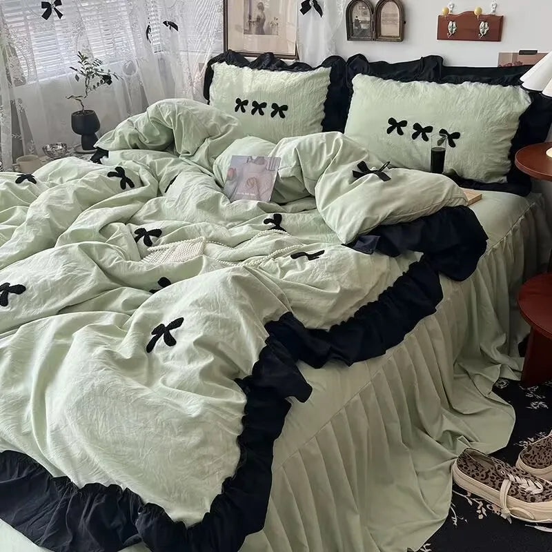 Contrast Ruffle & Bow Bedding Set
