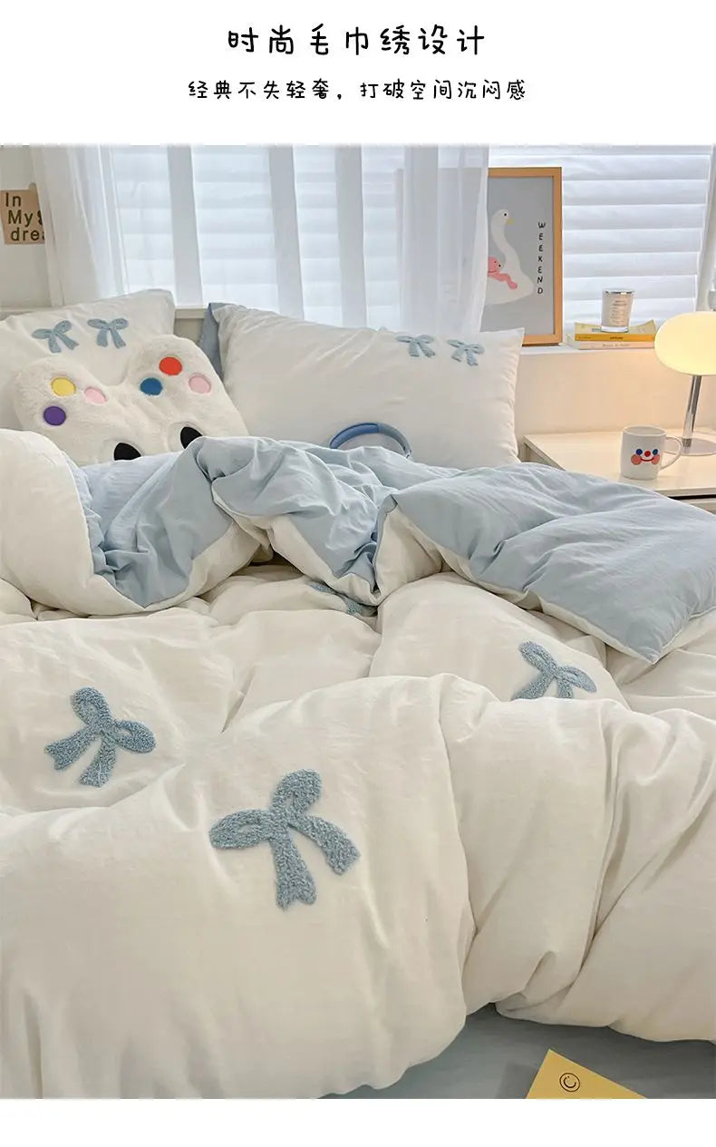 Soft Bow Accent Duvet Set