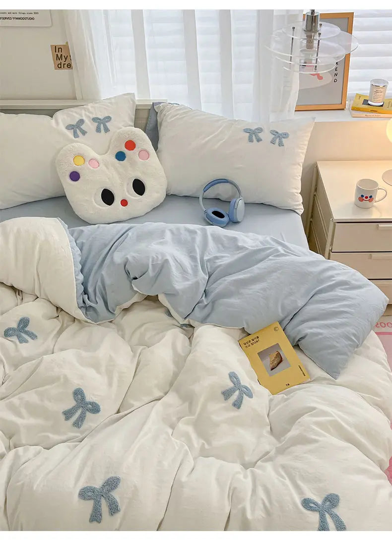 Soft Bow Accent Duvet Set