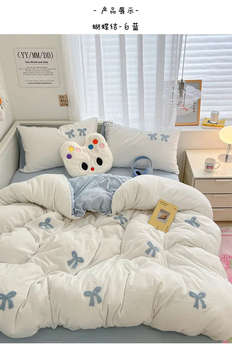 Soft Bow Accent Duvet Set