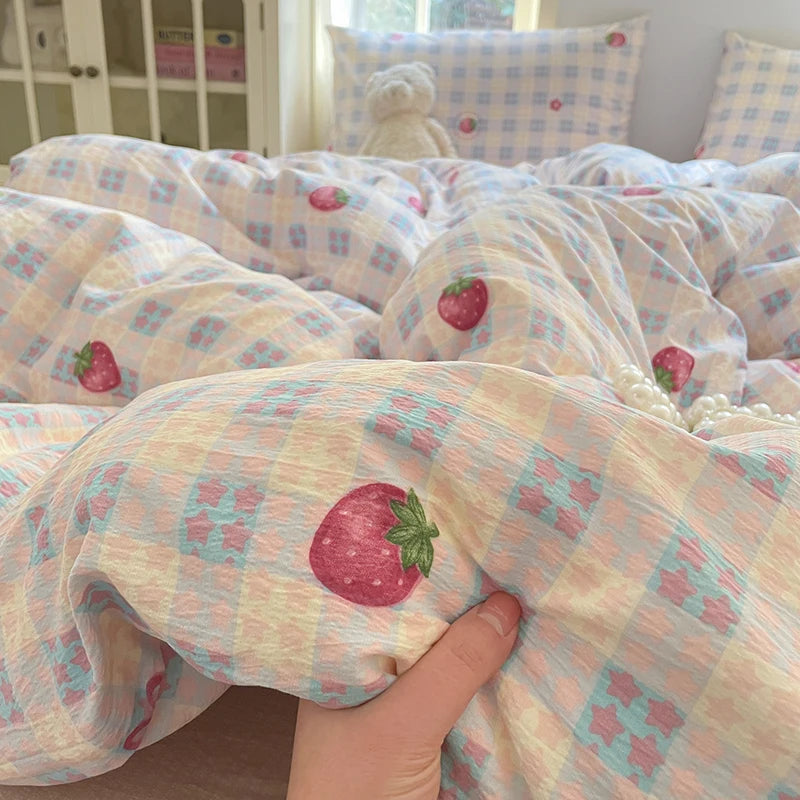 Strawberry Gingham Bedding Set