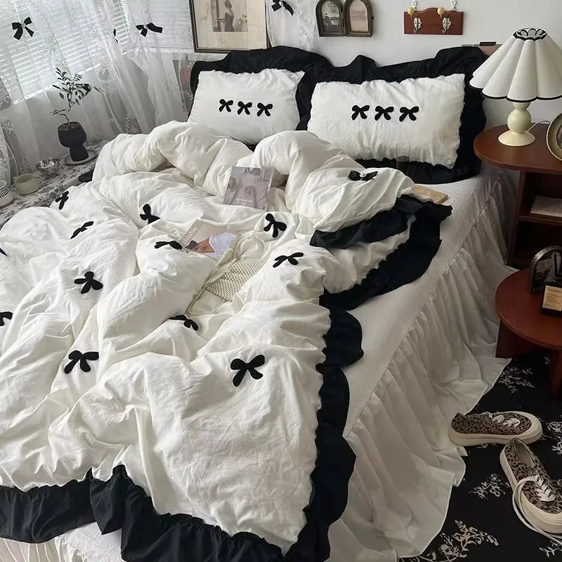 Contrast Ruffle & Bow Bedding Set