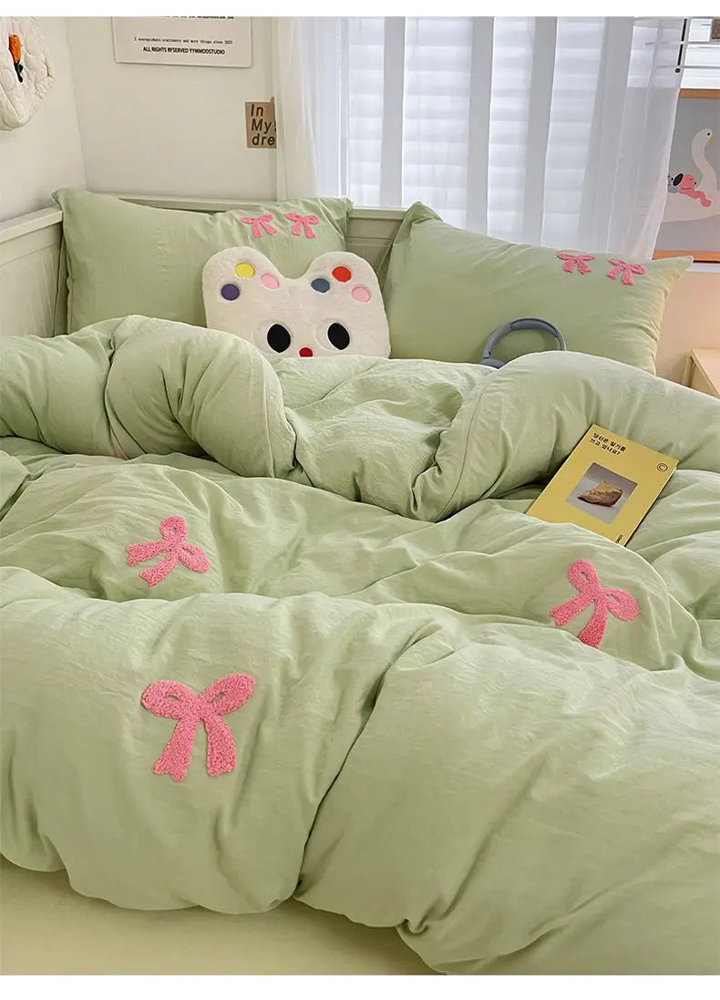 Soft Bow Accent Duvet Set