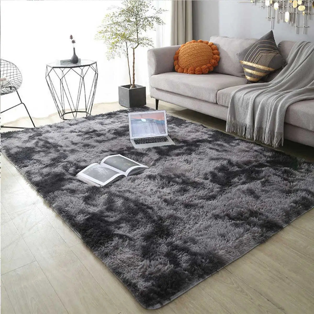 Solid Plush Area Rug – Soft & Minimalist Touch for Cozy Interiors