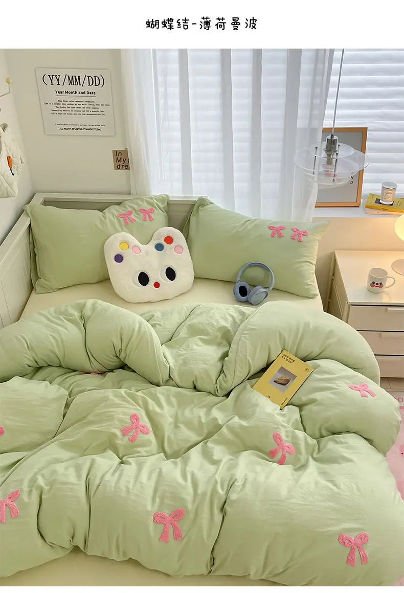 Soft Bow Accent Duvet Set